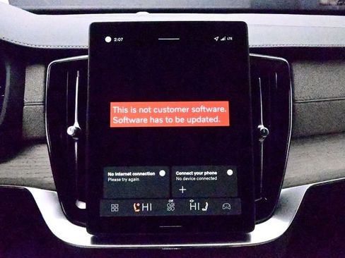 Used 2026 Volvo XC90 T8 Core w/ Protection Package Premier image 11