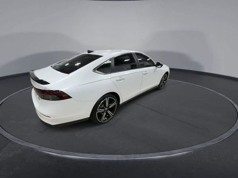 Used 2023 Honda Accord Sport image 8