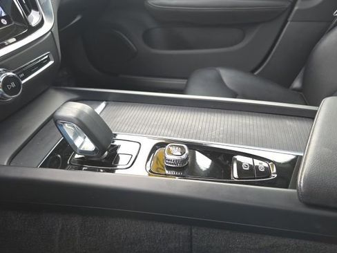 Certified 2023 Volvo S60 B5 Core w/ Climate Package image 36