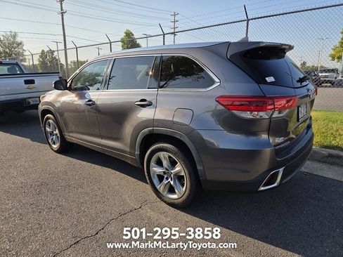 Used 2019 Toyota Highlander Limited FWD image 8