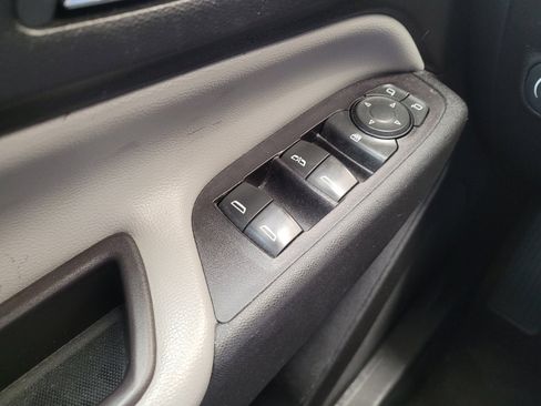 Used 2020 Chevrolet Equinox LS w/ LS Convenience Package FWD image 27