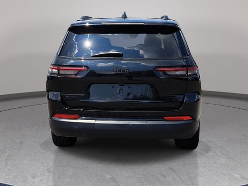 Used 2025 Jeep Grand Cherokee L Limited w/ Black Appearance Package AWD/4WD image 6
