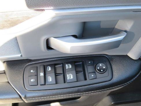 Used 2021 RAM 2500 Big Horn image 14