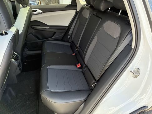 New 2026 Volkswagen Taos SE image 30