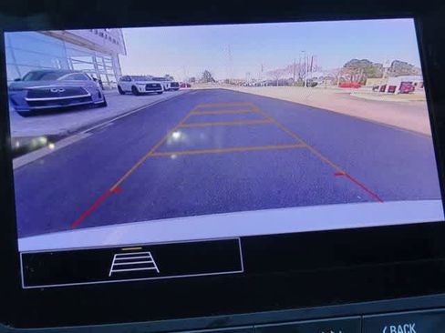 Used 2024 Chevrolet Malibu LT image 24