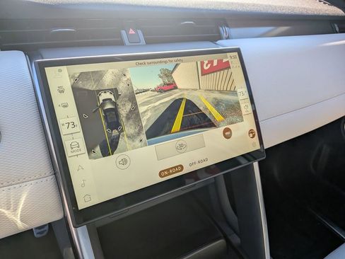 Used 2024 Land Rover Discovery Sport Dynamic SE image 20