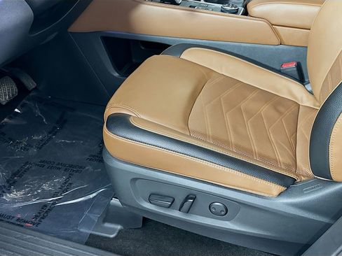 Certified 2024 Nissan Pathfinder Platinum w/ Cargo Package image 29