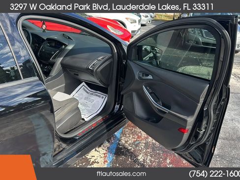 Used 2018 Ford Focus ST image 42