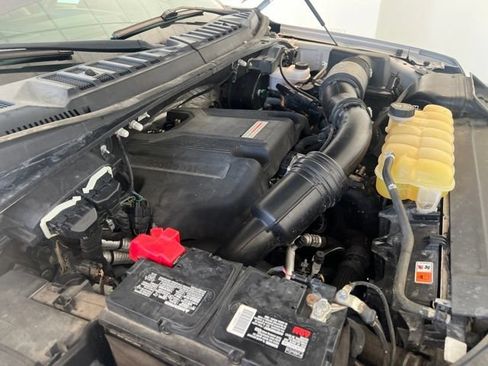 Used 2017 Ford F150 Raptor w/ Equipment Group 802A Luxury AWD/4WD image 33