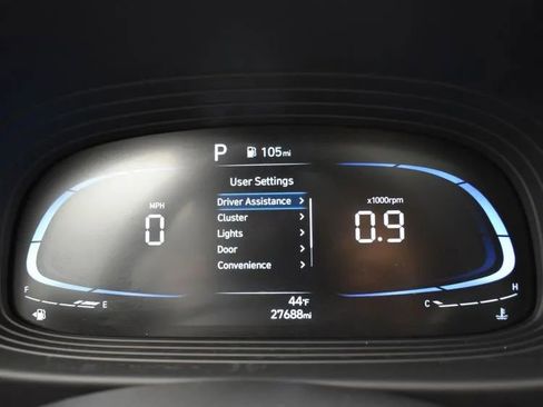 Used 2025 Hyundai Venue SEL image 28