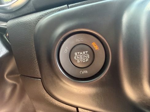 Used 2022 Jeep Wrangler Unlimited Sahara w/ Cold Weather Group AWD/4WD image 53