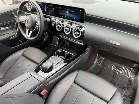 Used 2021 Mercedes-Benz A 220 image 13