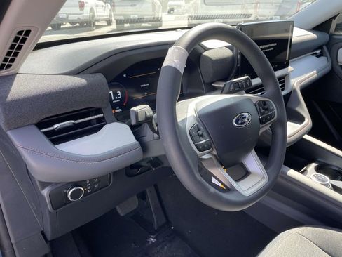 New 2026 Ford Explorer Active RWD image 15