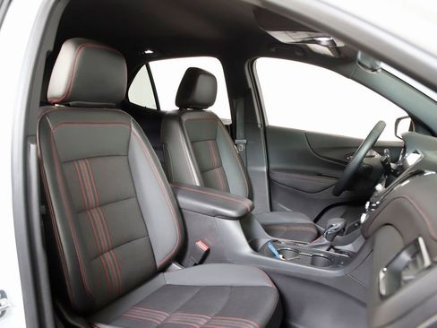 Used 2024 Chevrolet Equinox RS image 8