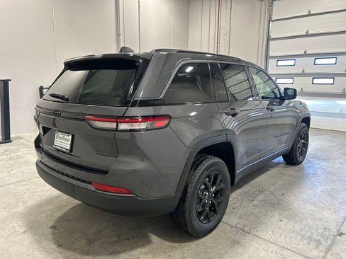 New 2026 Jeep Grand Cherokee Altitude AWD/4WD image 6