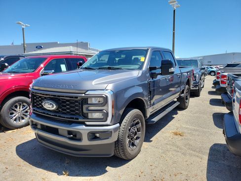 Used 2024 Ford F250 Lariat w/ Lariat Ultimate Package AWD/4WD image 1
