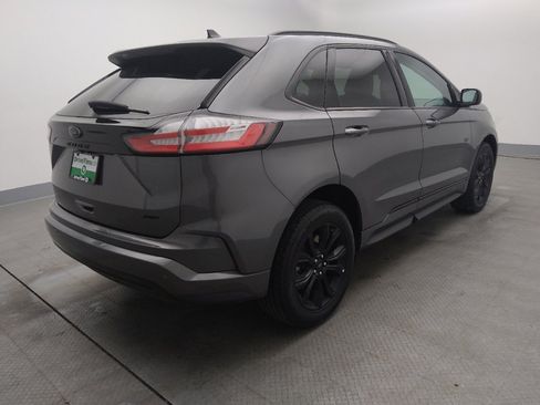 Used 2024 Ford Edge SE w/ Black Appearance Package image 10