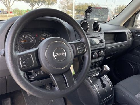 Used 2016 Jeep Patriot Sport w/ Power Value Group image 9