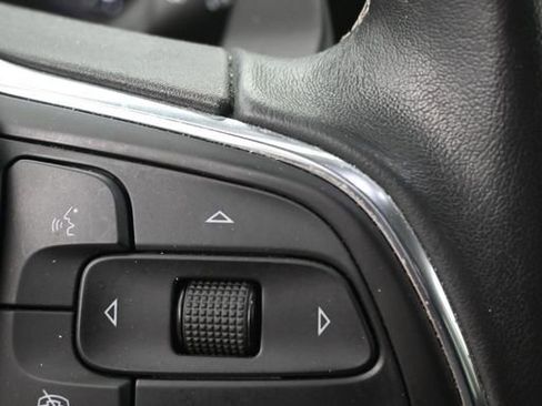 Used 2023 Buick Envision Essence FWD image 19
