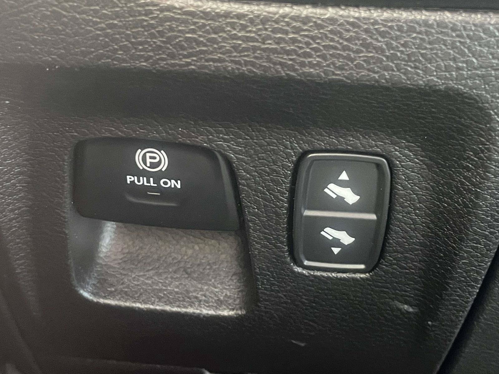 Used 2022 RAM 1500 Big Horn AWD/4WD image 13
