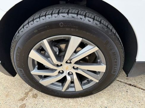 Used 2023 Chevrolet Equinox Premier w/ LPO, Floor Liner Package image 25