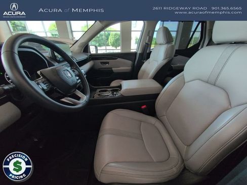 Used 2025 Honda Pilot Touring image 23