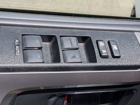 Used 2022 Toyota 4Runner SR5 Premium w/ Moonroof Package AWD/4WD image 15