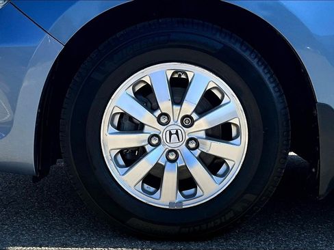 Used 2024 Volkswagen Atlas Cross Sport SEL R-Line AWD/4WD image 8