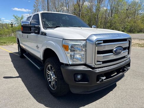 Used 2013 Ford F250 Platinum w/ Platinum Pkg AWD/4WD image 3