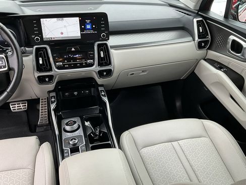Used 2023 Kia Sorento SX Prestige image 25