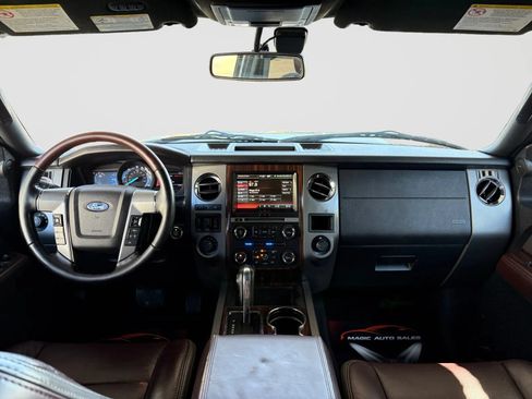 Used 2015 Ford Expedition Platinum AWD/4WD image 22