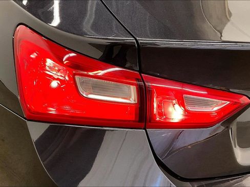 Used 2023 Chevrolet Malibu LT image 23