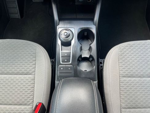 Used 2022 Ford Escape SE w/ SE Sport Appearance Package FWD image 19