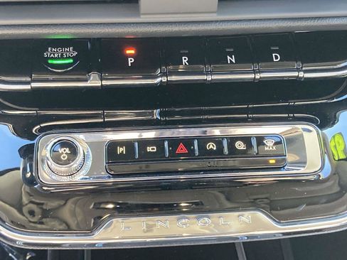 New 2026 Lincoln Corsair Premiere image 26