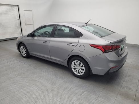 Used 2021 Hyundai Accent SE FWD image 3