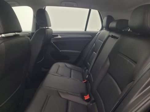 Used 2021 Volkswagen Golf 4-Door FWD image 18