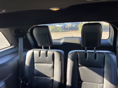 Used 2016 Ford Explorer Limited image 10