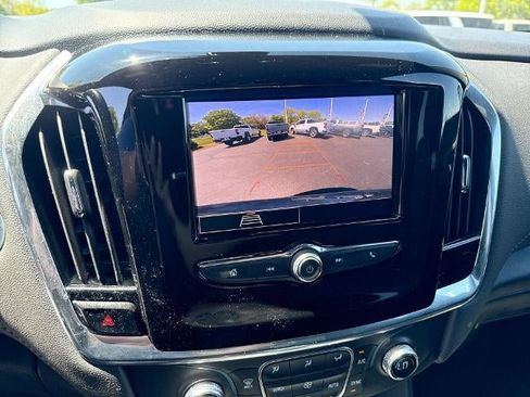 Certified 2023 Chevrolet Traverse LT FWD image 15