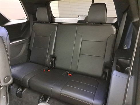Used 2022 Chevrolet Traverse Premier w/ Redline Edition image 14