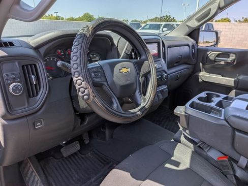 Used 2025 Chevrolet Silverado 1500 Custom RWD image 9