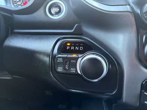 Used 2019 RAM 1500 Big Horn AWD/4WD image 12
