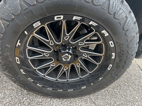 Used 2017 Nissan Titan PRO-4X AWD/4WD image 15