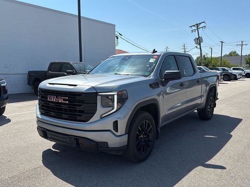 Used 2024 GMC Sierra 1500 Pro w/ Graphite Edition AWD/4WD image 6