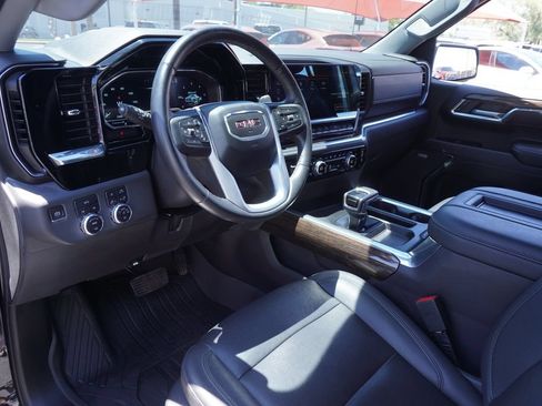 Used 2022 GMC Sierra 1500 Elevation w/ Elevation Premium Package AWD/4WD image 18
