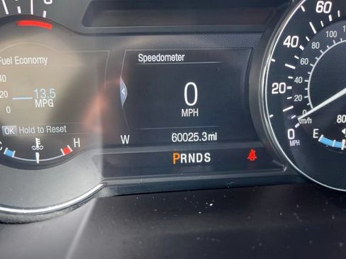 Used 2018 Lincoln MKX Reserve w/ Cargo Utility Package FWD image 3