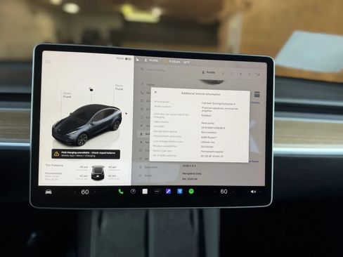 Used 2024 Tesla Model Y Long Range RWD image 30