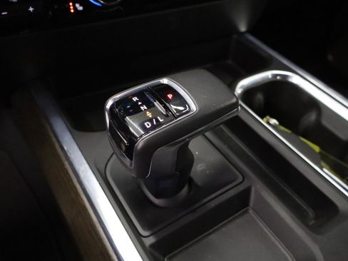 Used 2022 Chevrolet Silverado 1500 High Country w/ Technology Package image 19