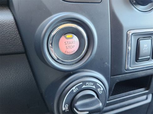 Used 2023 Nissan Titan SV image 13