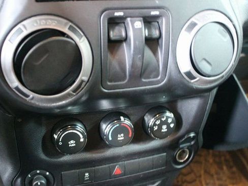 Used 2015 Jeep Wrangler Sport w/ Quick Order Package 23S image 15