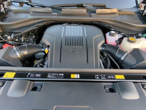 New 2025 Land Rover Range Rover Sport Dynamic SE image 26